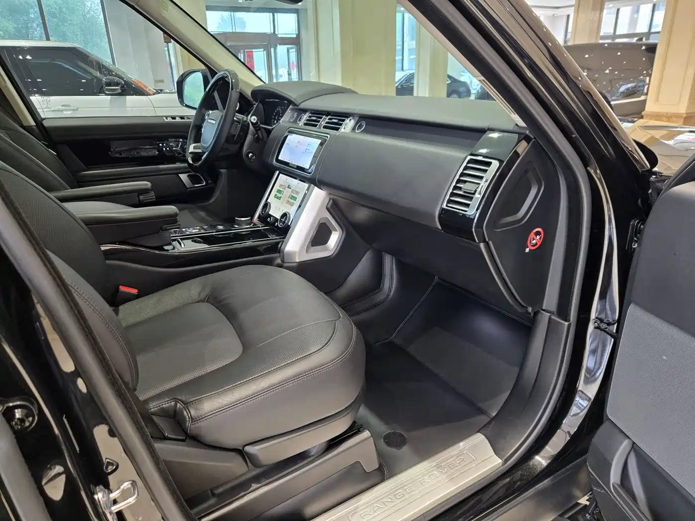 Land Rover Range Rover фото 12