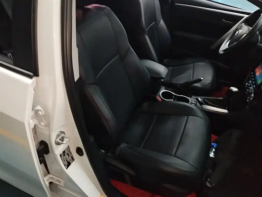 Toyota Levin 2017 Facelift 185T CVT Elite (China V) фото 24