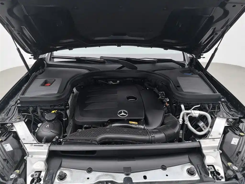 Mercedes-Benz GLC 2022 Facelift GLC 260 L 4MATIC Luxury Model фото 6