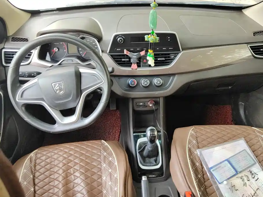 Baojun 310W 2017 2017 1.5L Manual Comfort China V