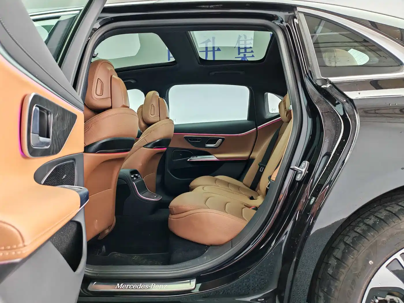 Mercedes-Benz E-Class 2024 E 300 L Fashion Sport фото 12