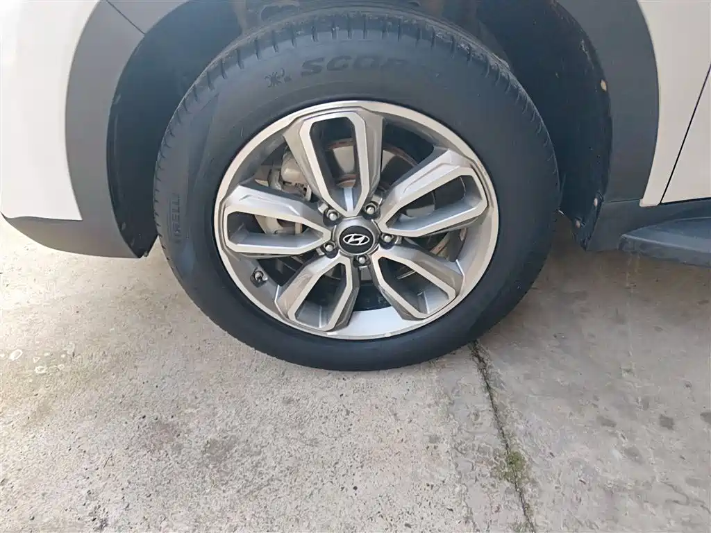 Hyundai Beijing Hyundai ix35 2018 2.0L Automatic 2WD Zhiyong·Enjoyment Edition фото 25