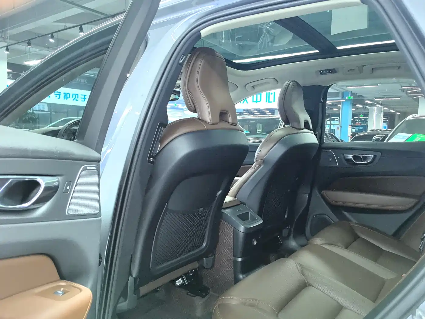 Volvo XC60 Plug-in Hybrid 2019 2019 T8 Twin Engine Excellence Luxury (China VI)