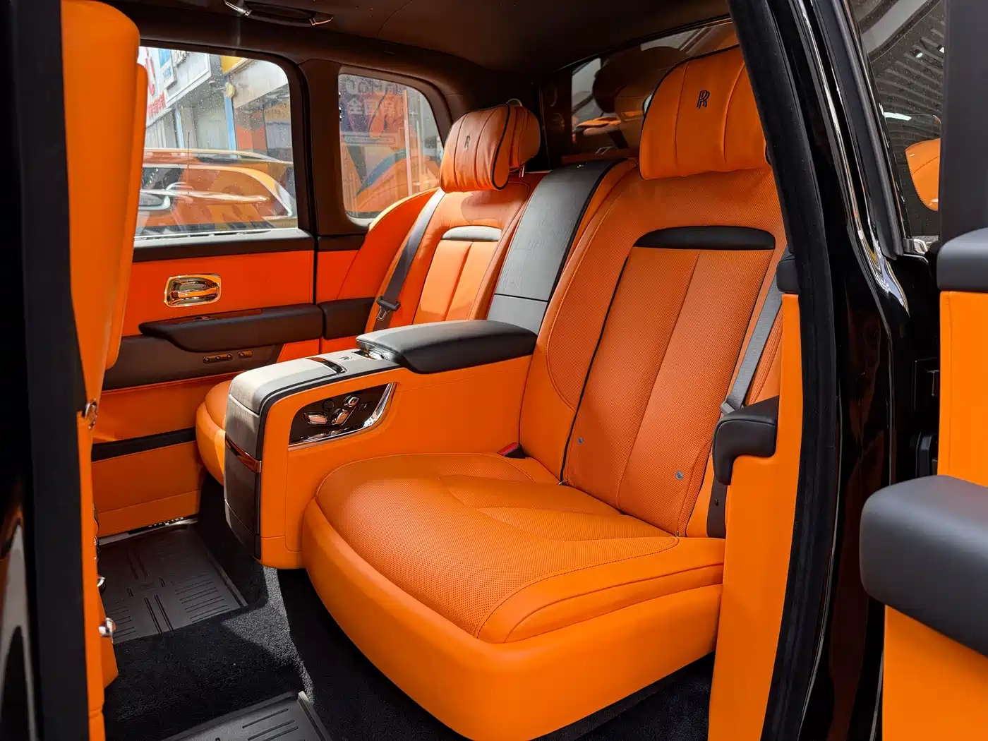 Rolls-Royce Cullinan 2025 2024 4-Seater