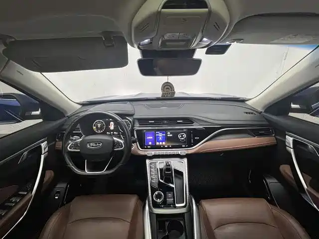 Фото 9 - Geely Boyue