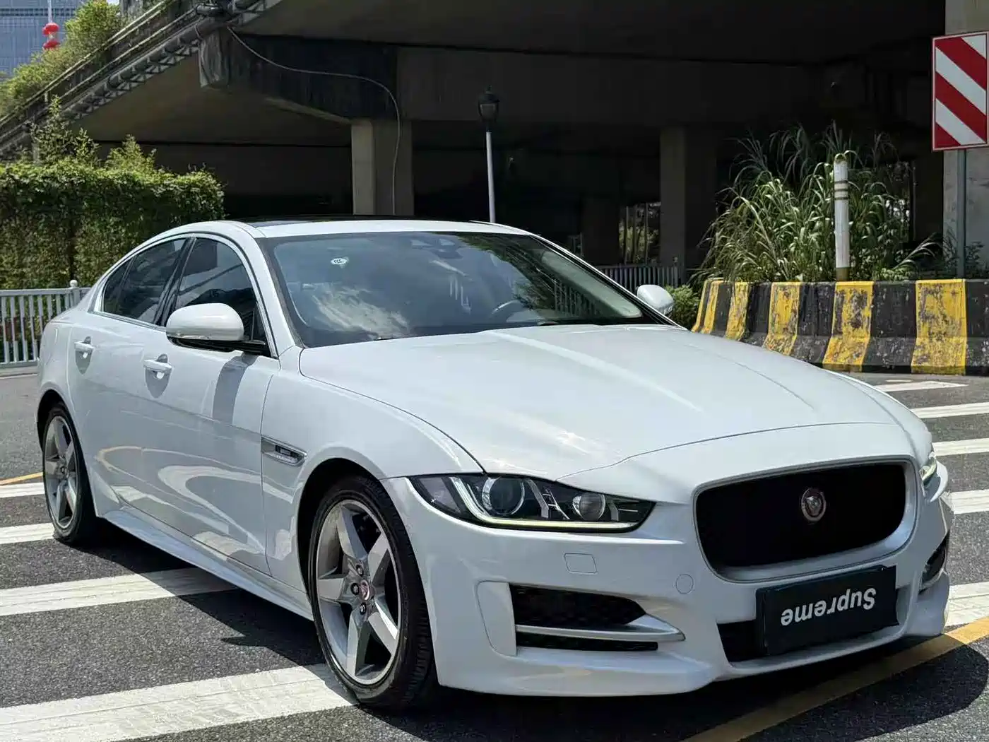 Jaguar XE 2015 2015 2.0T 200PS R-Sport
