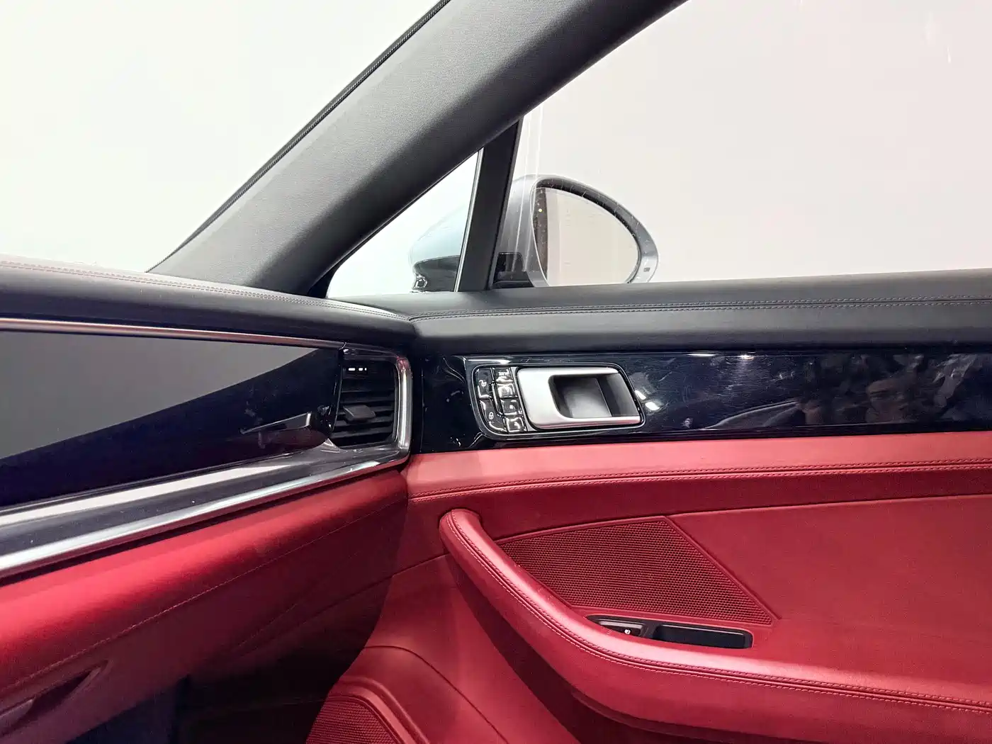 Porsche Panamera 2017 Panamera 3.0T фото 15
