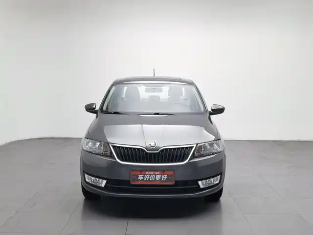 Škoda Rapid 2013 1.6L Manual Smart Selection — фото 3