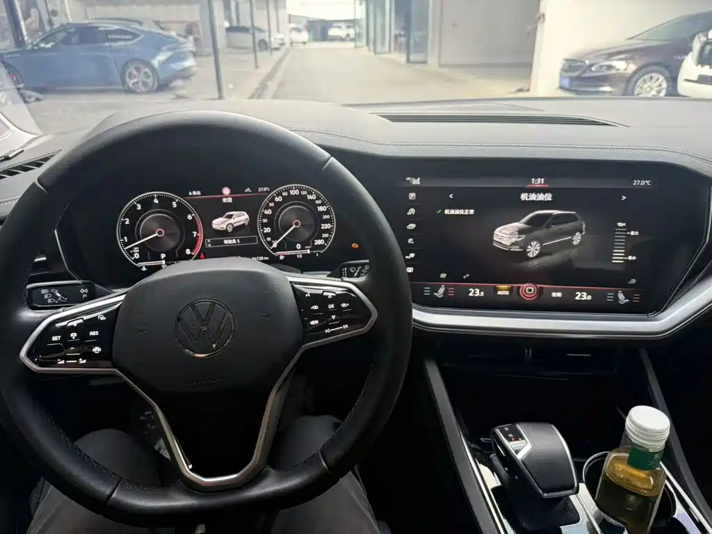 صورة 5 - Volkswagen Touareg