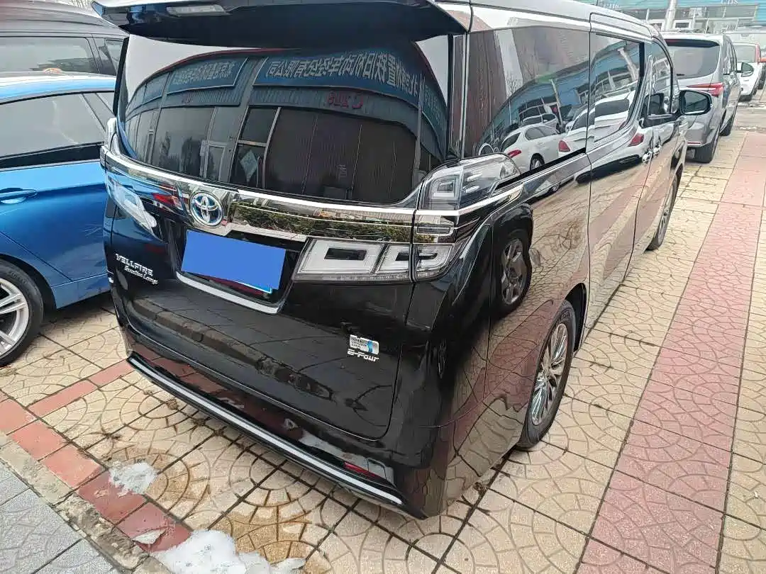 Toyota Vellfire 2021 Crown Hybrid 2.5L HV Supreme Edition фото 4