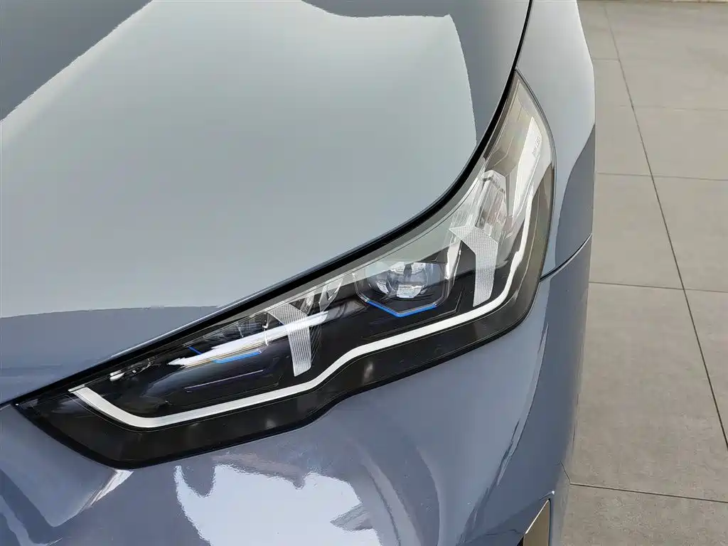 BMW 5 Series 2024 530Li Premium Luxury Package фото 7