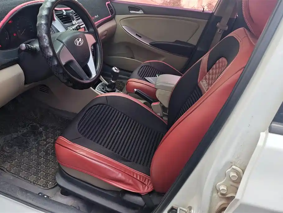Hyundai Verna 2014 1.4L Manual Smart GLS фото 9