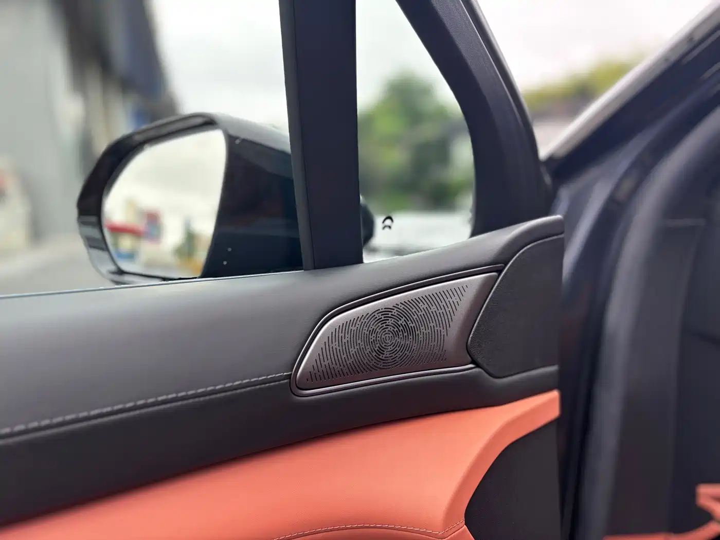 NIO ES8 2026 2025 Model 6-Seat Executive Luxury Edition