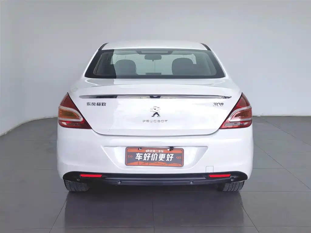 Peugeot 308 2014 Model Joy Edition Classic 1.6L Automatic Superior Style фото 4