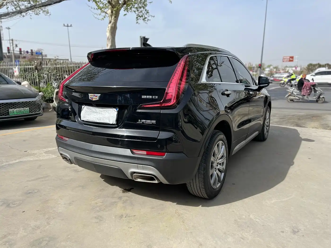 Cadillac XT4 2019 2018 28T FWD Leading Edition