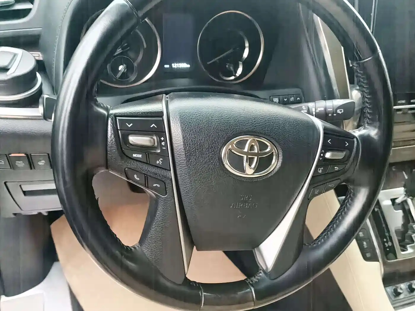 Toyota Vellfire 2021 Crown Hybrid 2.5L HV Supreme Edition фото 9