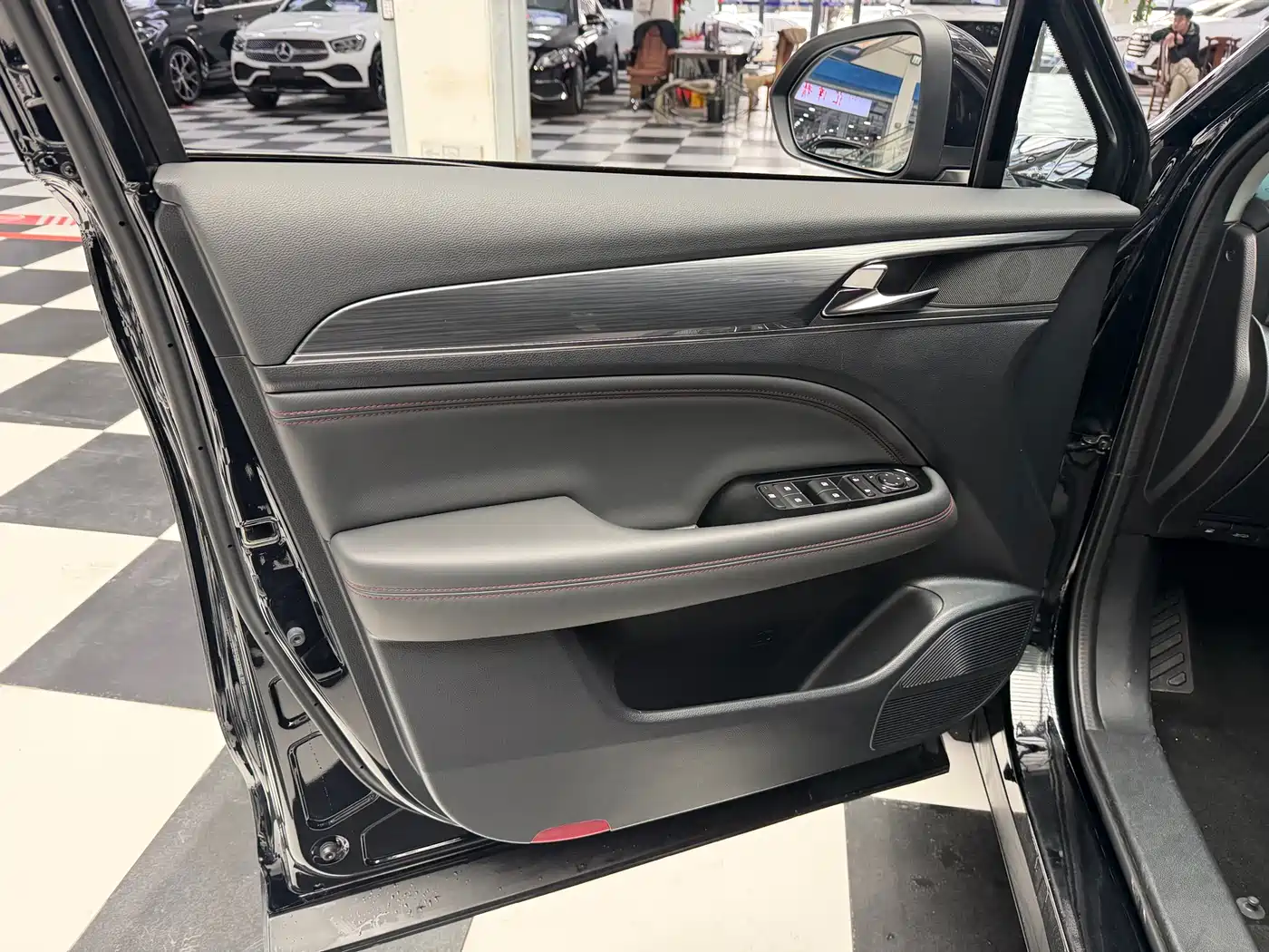 GAC Trumpchi Trumpchi GS4 PLUS 2021 270T Automatic Starlight Edition фото 6
