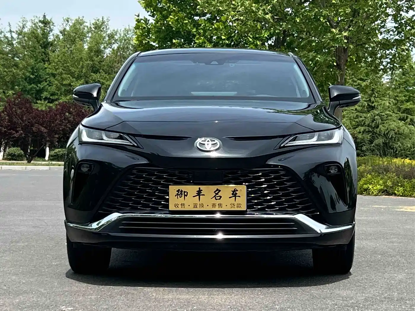 Toyota Venza 2022 2.0L CVT AWD Ultimate Edition фото 2