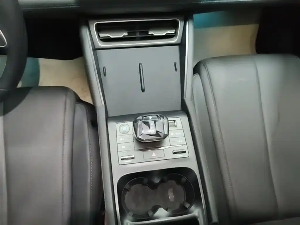 BYD Qin L 2024 DM-i 80KM Superior фото 14