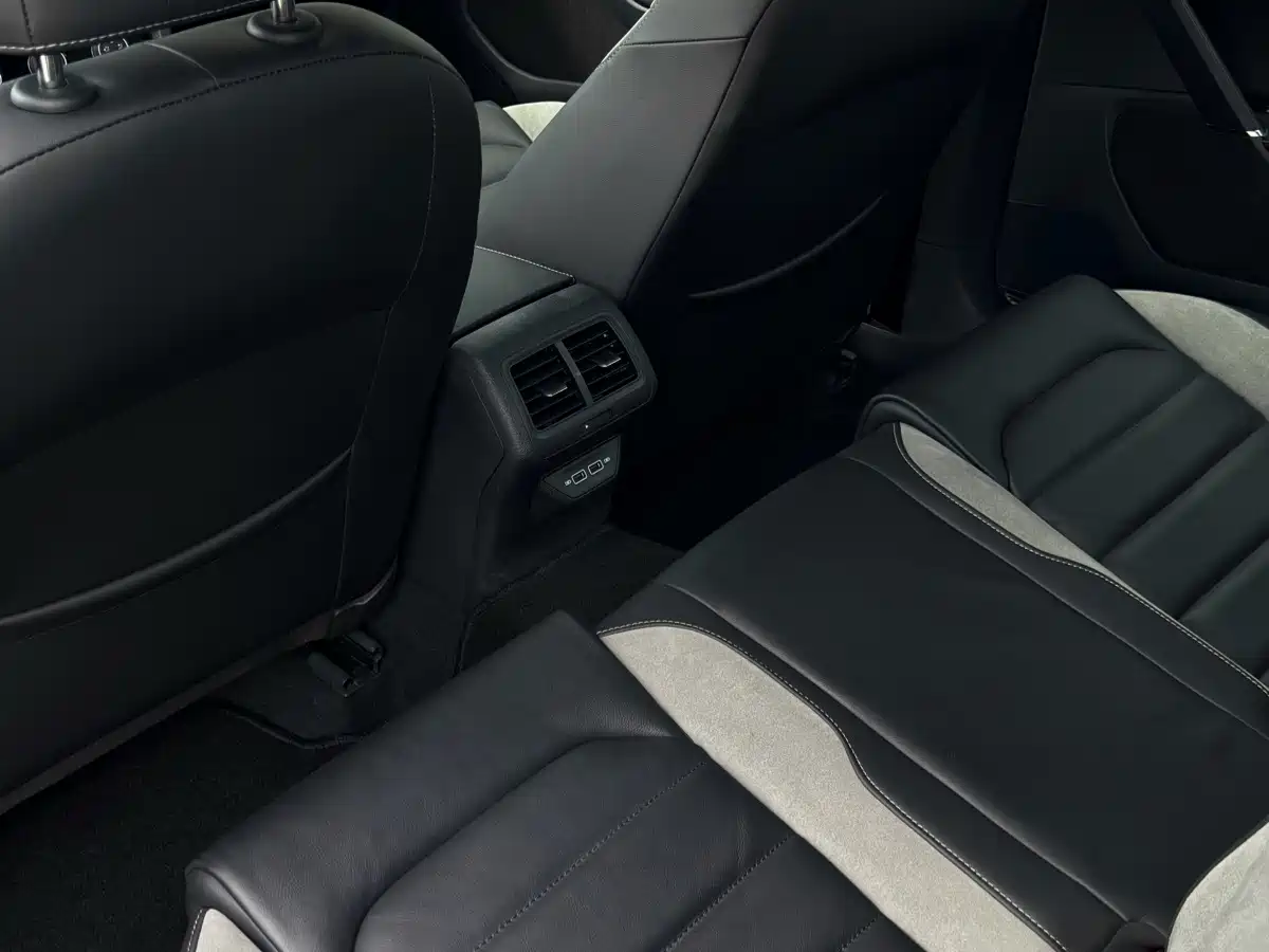 Фото 6 - Volkswagen Golf