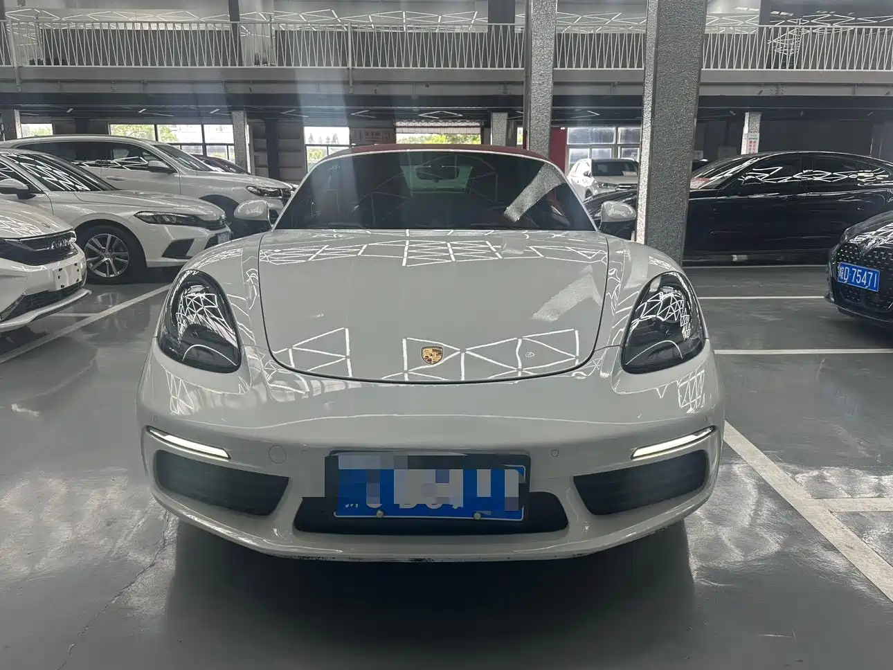 Porsche 718 2016 Boxster 2.0T фото 2