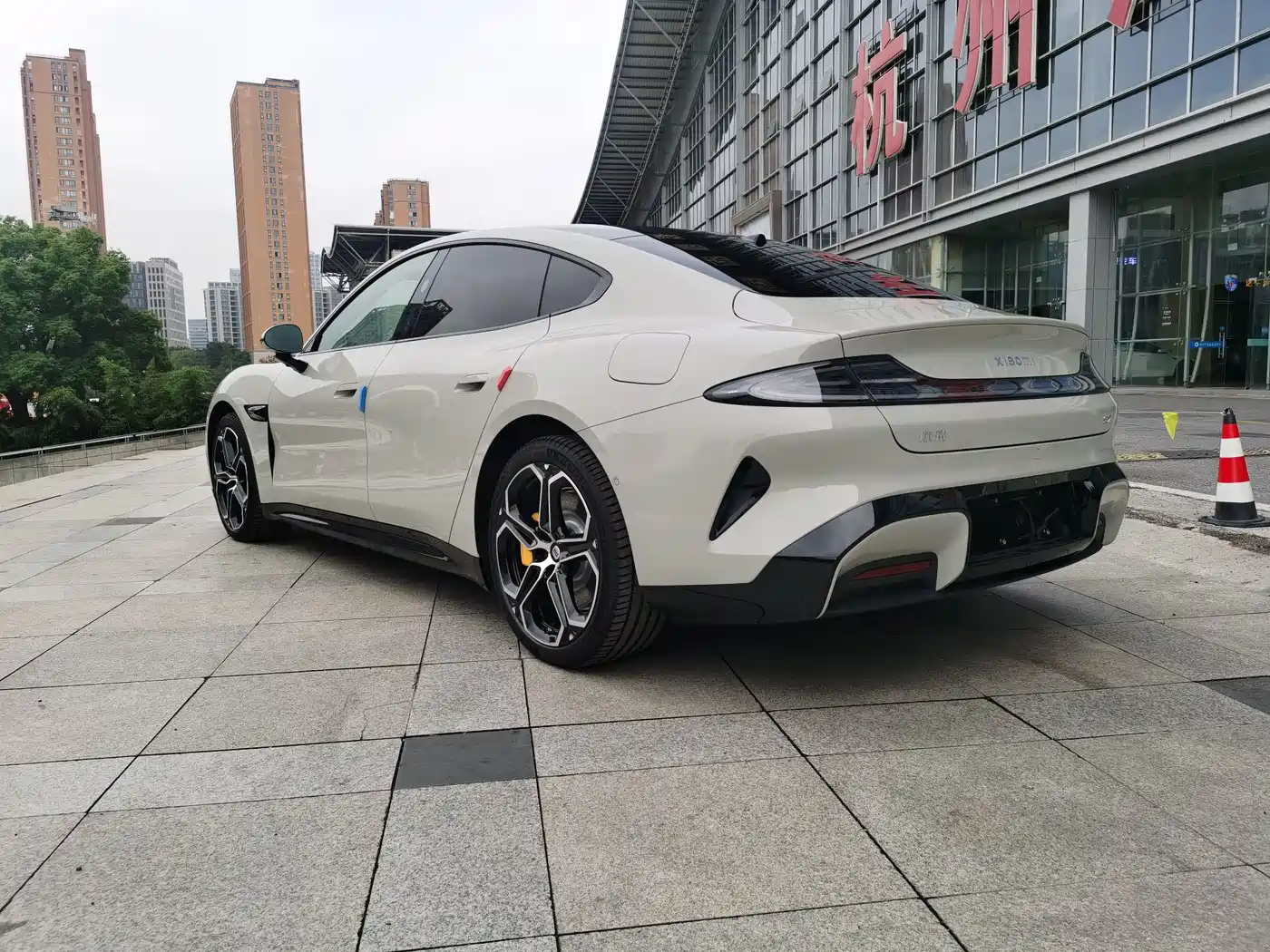 Xiaomi Auto Xiaomi SU7 2024 RWD Ultra Long Range Advanced Smart Driving Pro Edition фото 7
