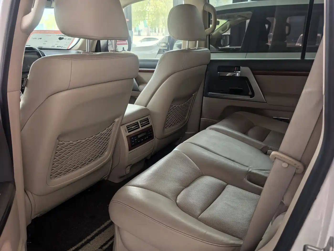 Toyota Land Cruiser 2012 4.6L Automatic VX-R фото 4