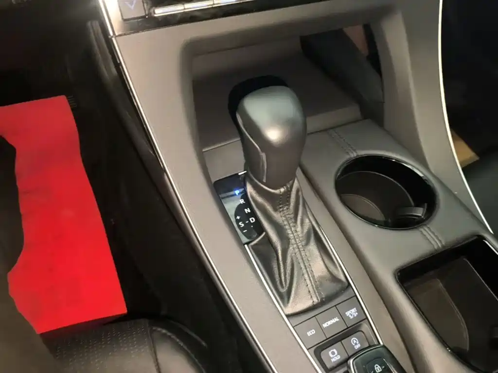 Toyota Avalon 2021 2.5L Luxury Edition фото 14
