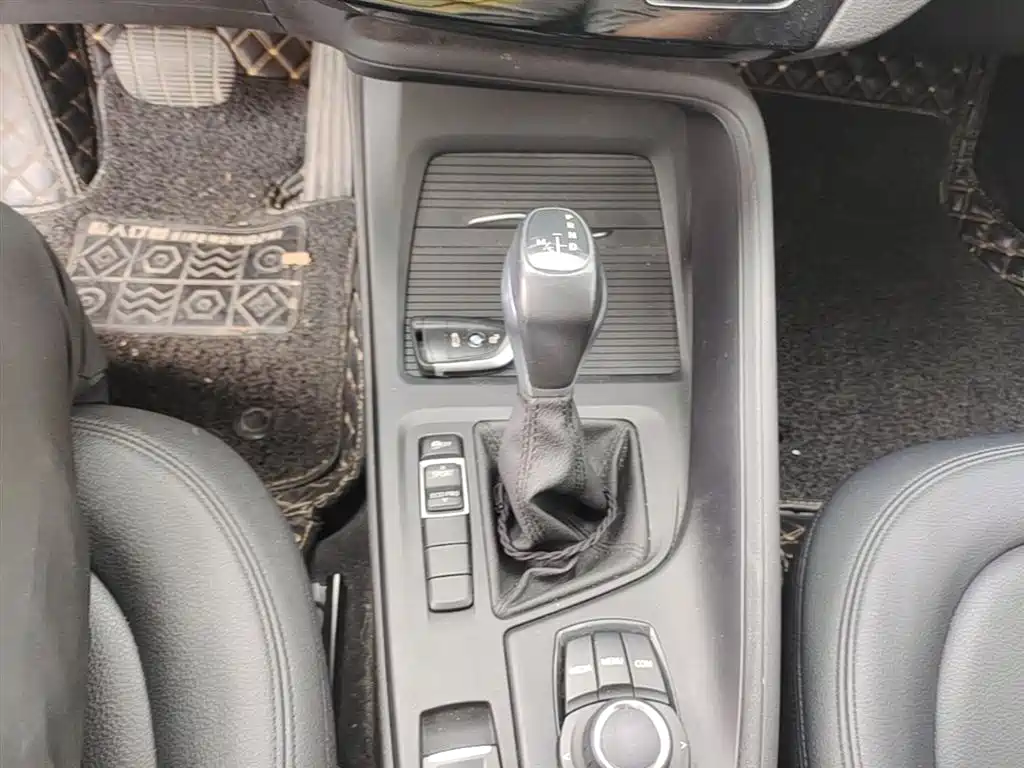 BMW X1 2018 sDrive18Li Fashion Model фото 14