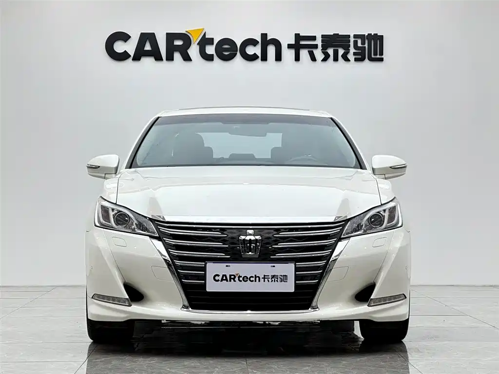 Toyota Crown 2017 2.0T Sport Edition фото 7