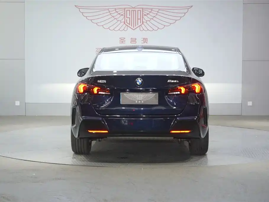 BMW 2 Series 2025 225L M Sport Package фото 6