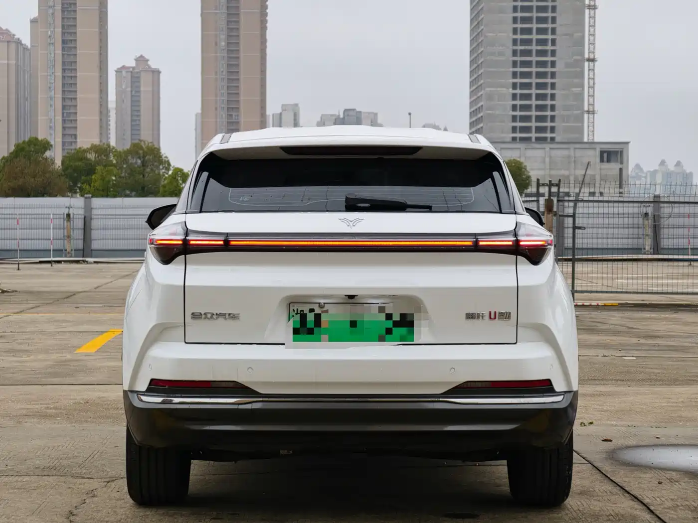 NEZHA AUTOMOBILE NEZHA U
