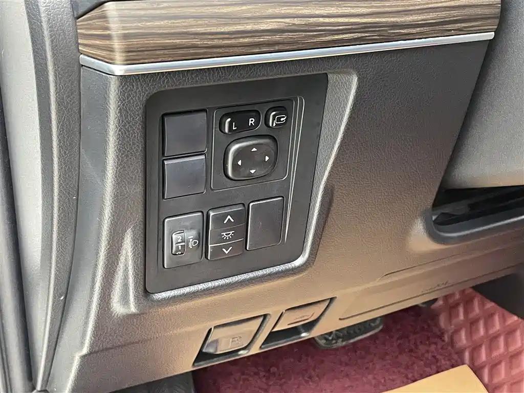 Toyota Prado 2018 3.5L Auto TX фото 18