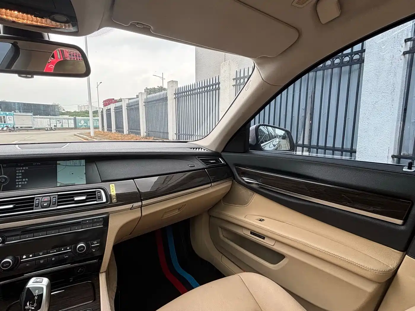 BMW 7 Series 2011 730Li Elegance фото 7