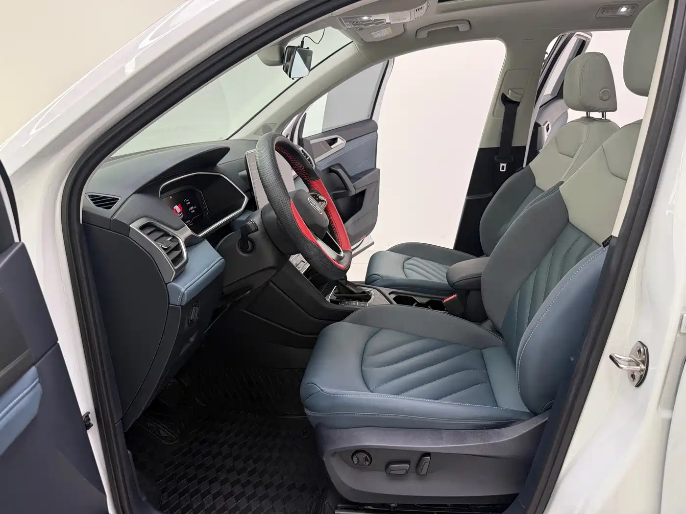 Volkswagen Tharu, миниатюра 14