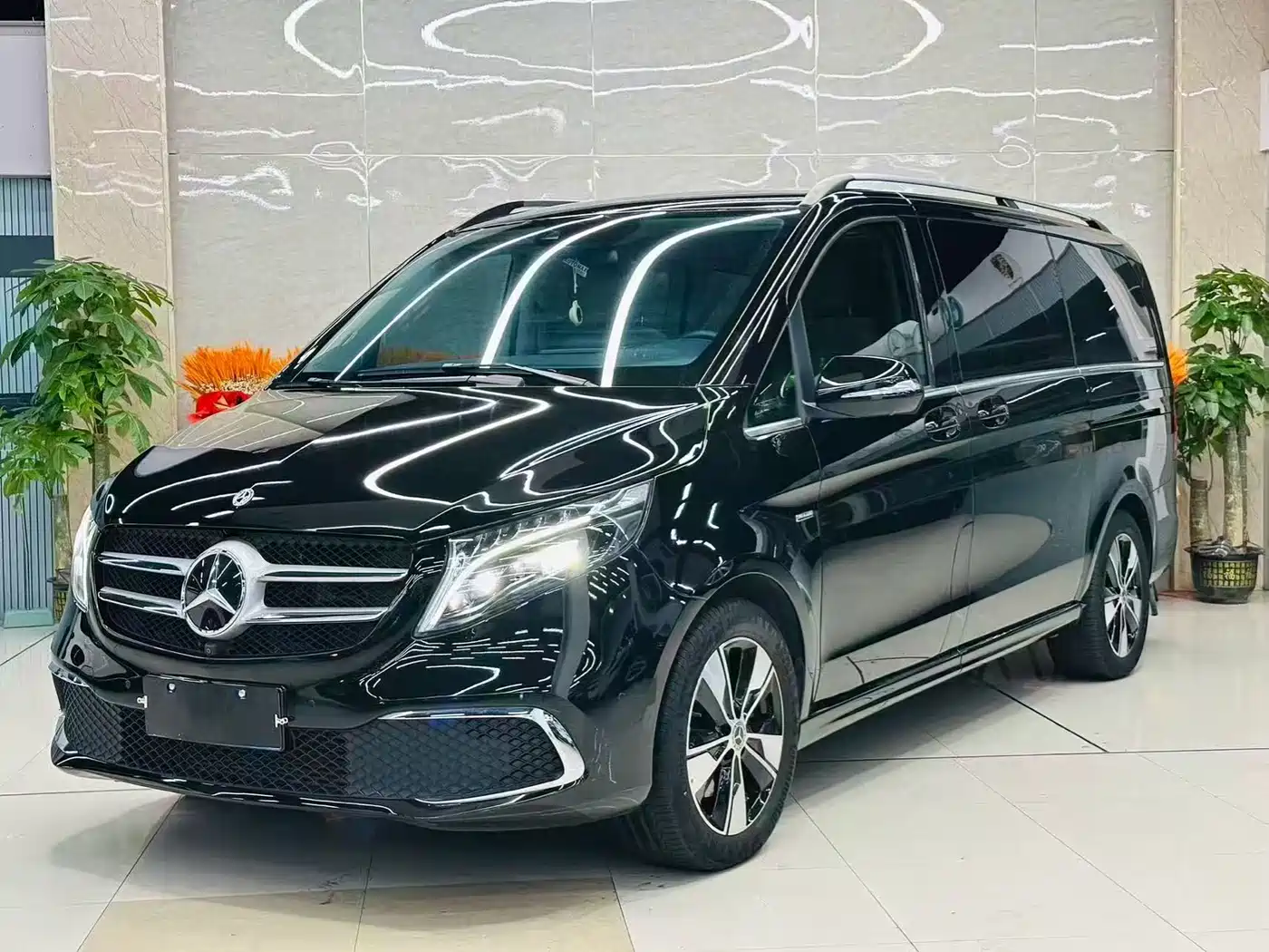 MERCEDES-BENZ V CLASS
