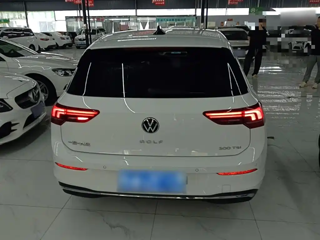 Volkswagen Golf 2025 300TSI Pro фото 6