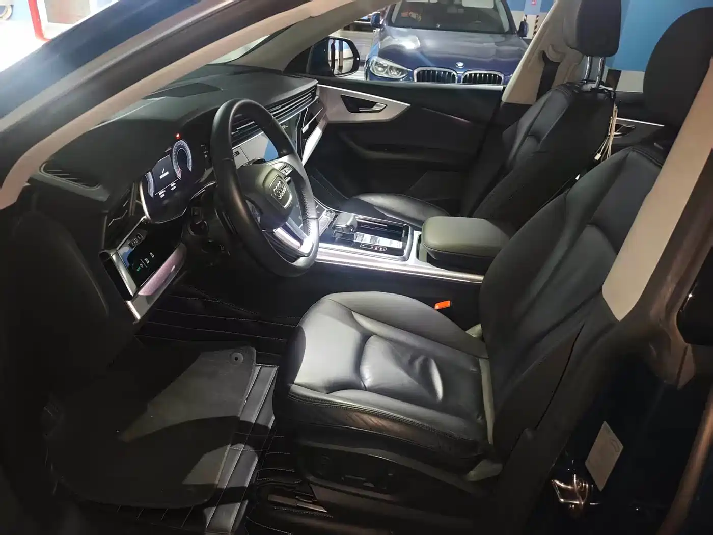Audi Q8 2020 2019 45 TFSI Luxury Elegance