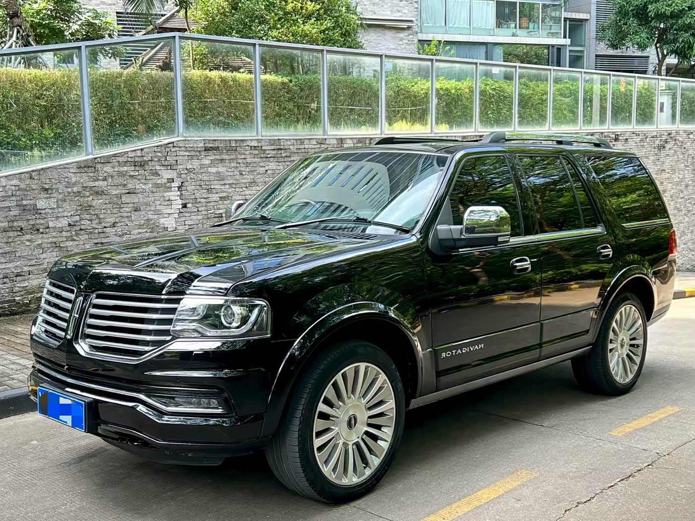 Lincoln Navigator