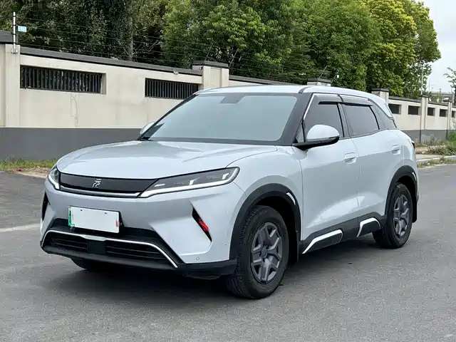 BYD Yuan UP 301KM, Navigator