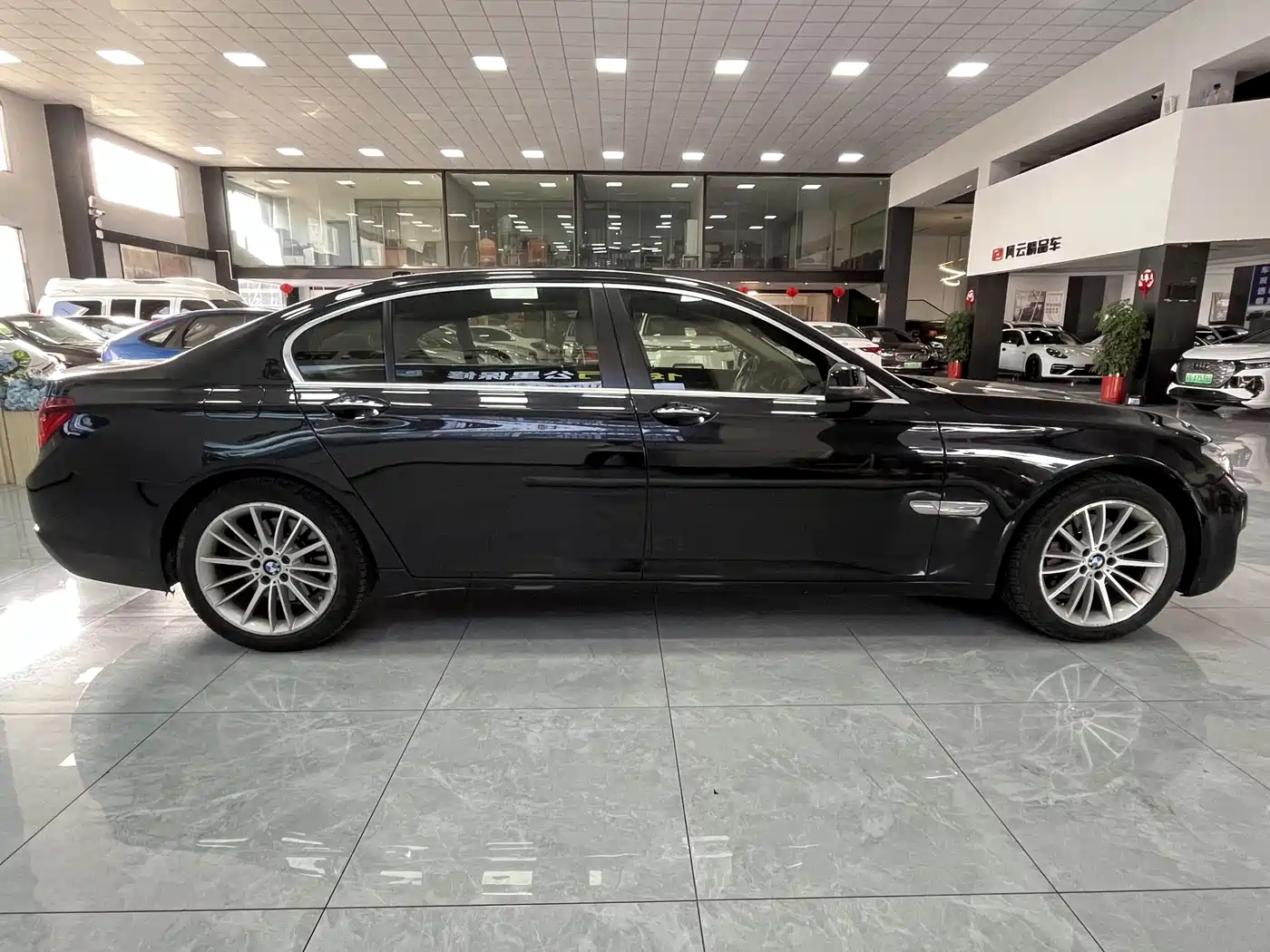 BMW 7 Series 2014 730Li Premium фото 7