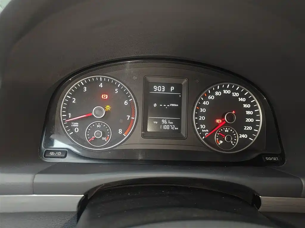 Volkswagen Touran 2015 1.4T DSG Comfort Edition 5-seater фото 12