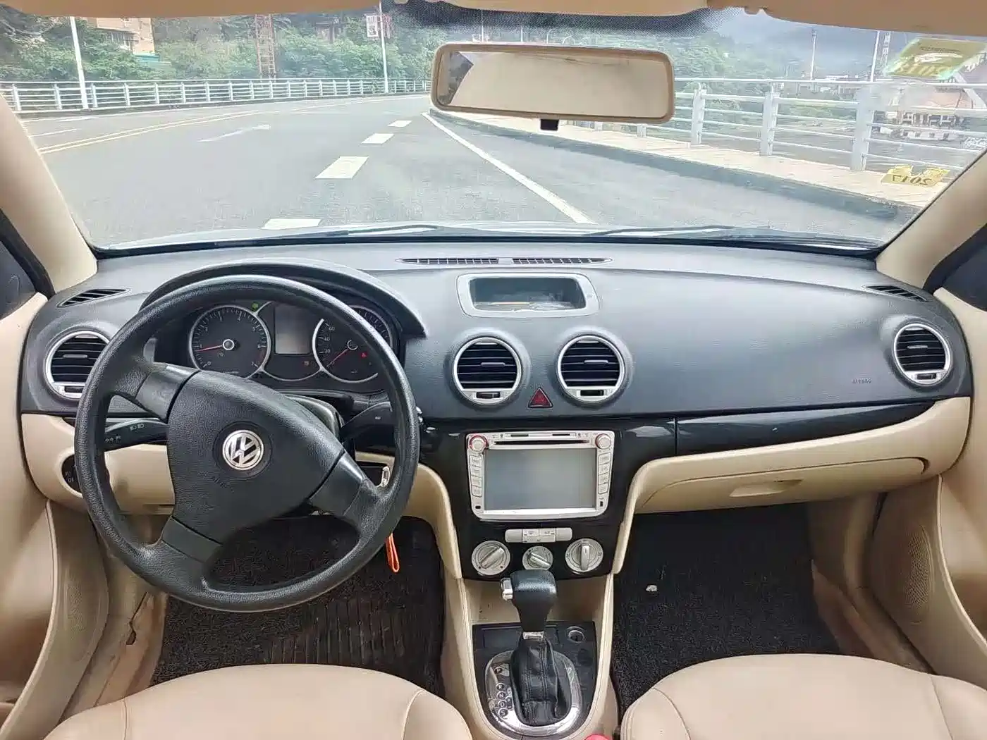 Volkswagen Lavida 2008 1.6L Automatic Elegance Edition фото 8