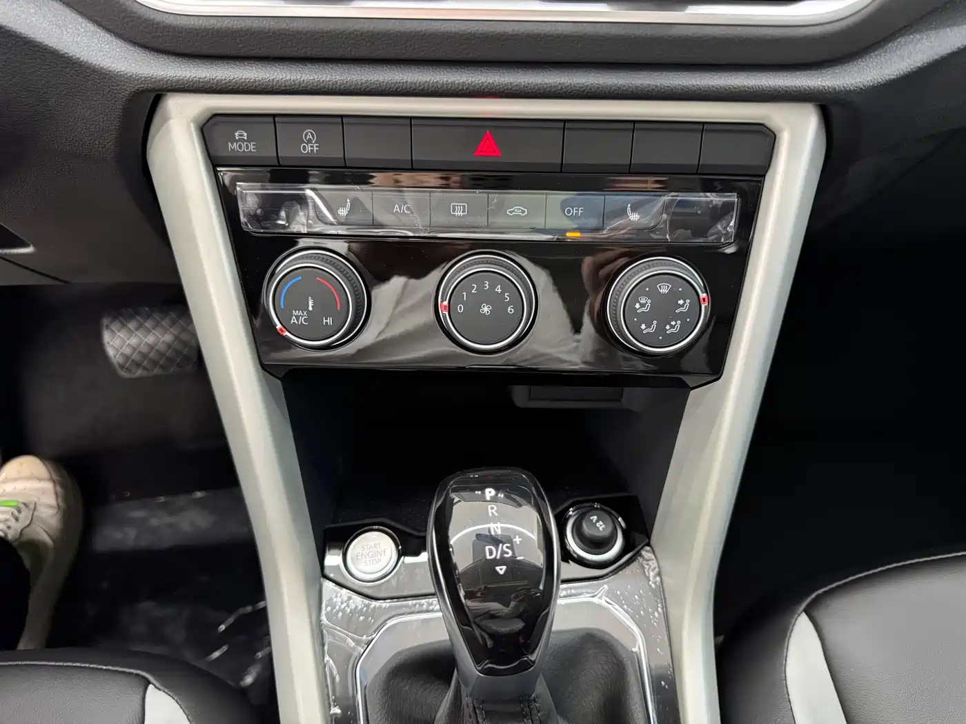 Volkswagen T-ROC 2026 280TSI DSG 2WD Time Edition фото 8