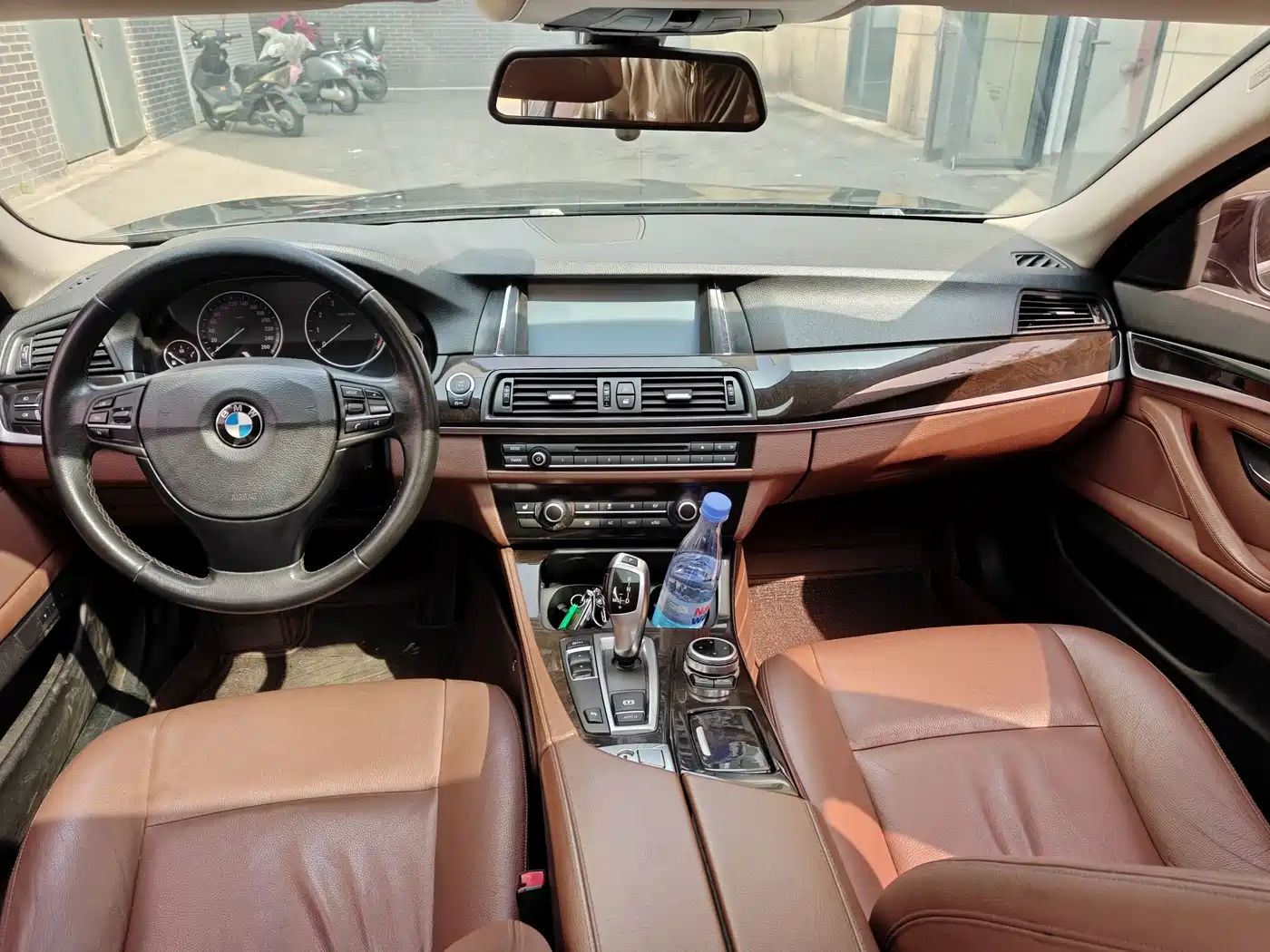 BMW 5 Series 2013 525Li Leadership фото 6