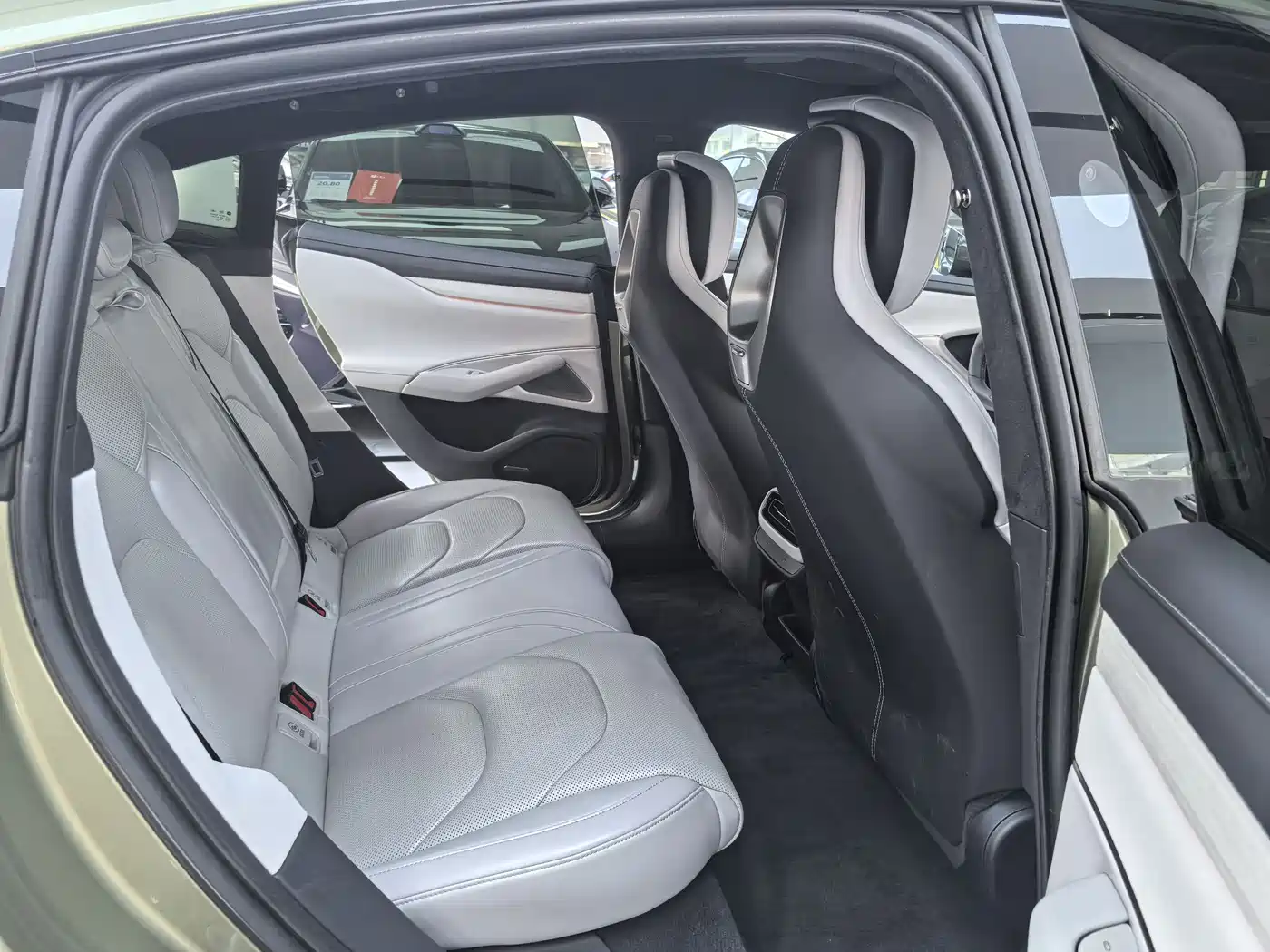 Xiaomi Auto Xiaomi SU7 2024 AWD Extended Range Advanced Smart Driving Max Edition фото 5