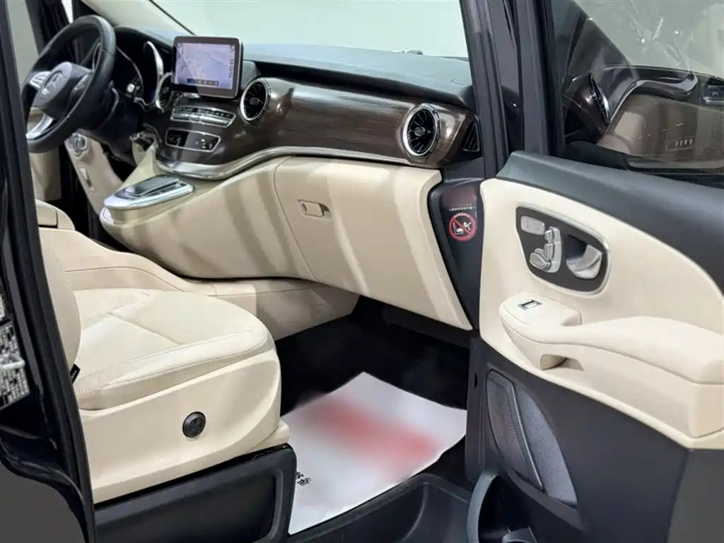 Mercedes-Benz V-Class 2021 V 260 Pilot Edition фото 5