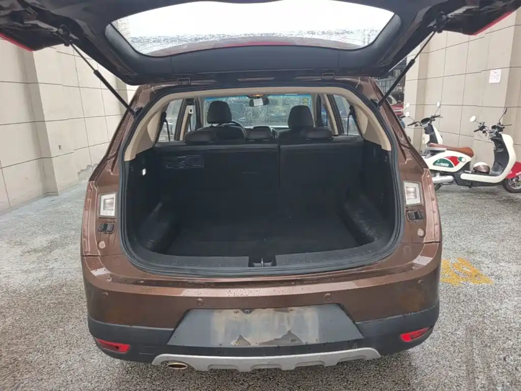 Baojun 560 2016 2016 1.8L iAMT Luxury