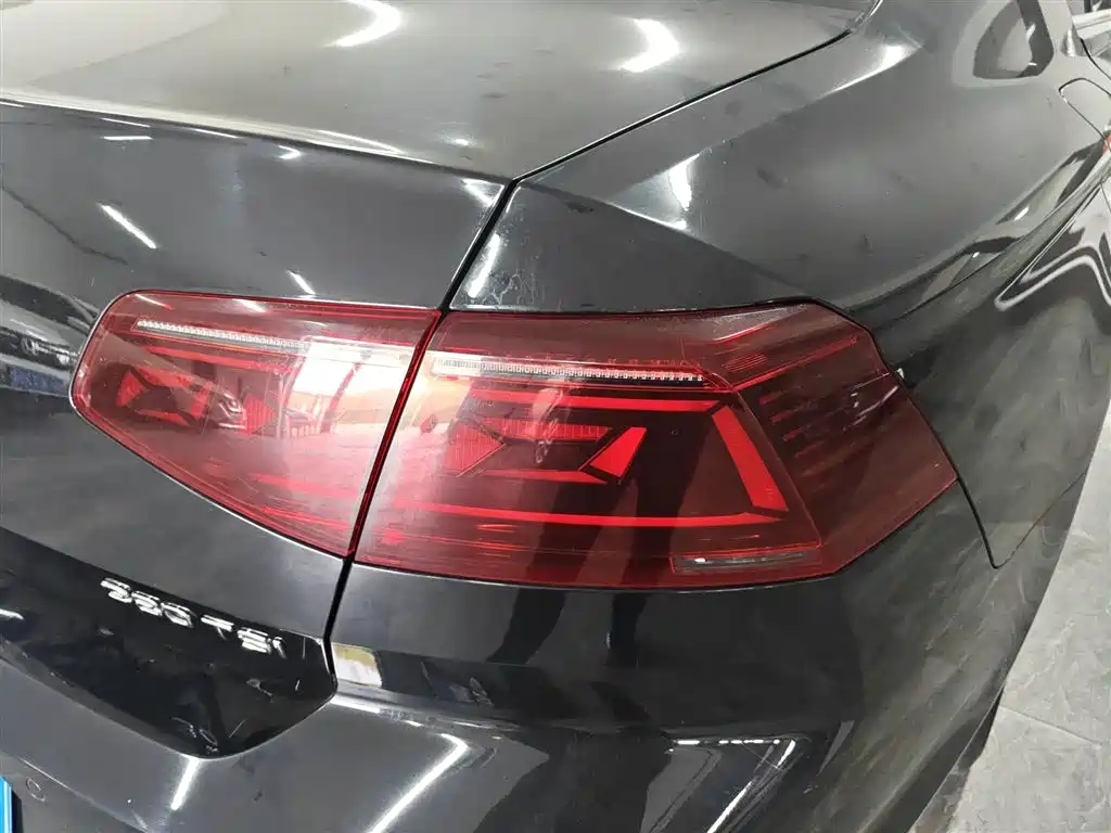 Volkswagen Magotan 2023 Model 2 Million Units Commemorative Edition 280TSI DSG Leading Version фото 8
