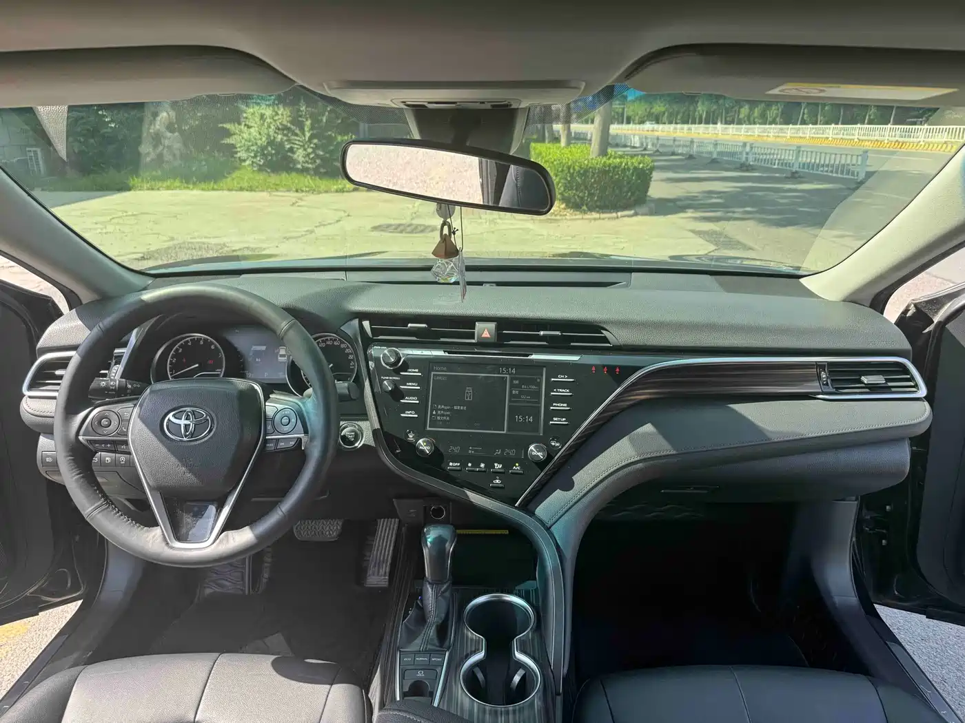 Toyota Camry 2018 2.5G Luxury Edition фото 12